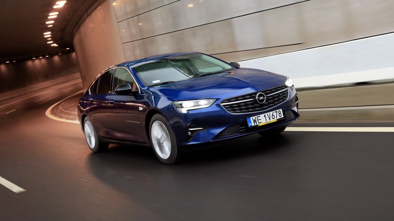 Opel Insignia – autostrada to jej żywioł