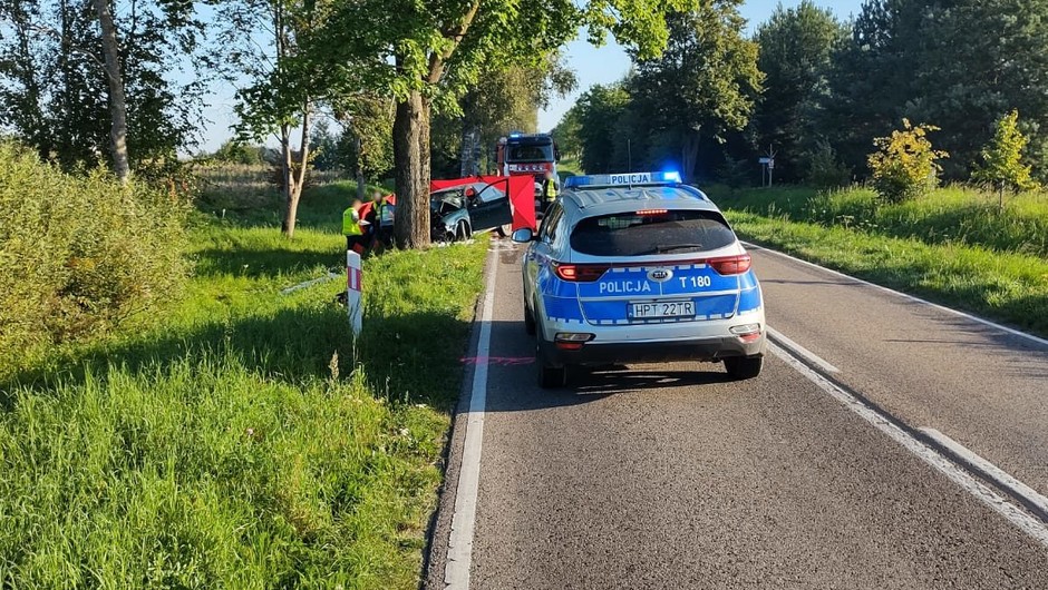 Tragiczny wypadek na trasie Barczewo-Jeziorany. Zginął 63-letni kierowca Skody