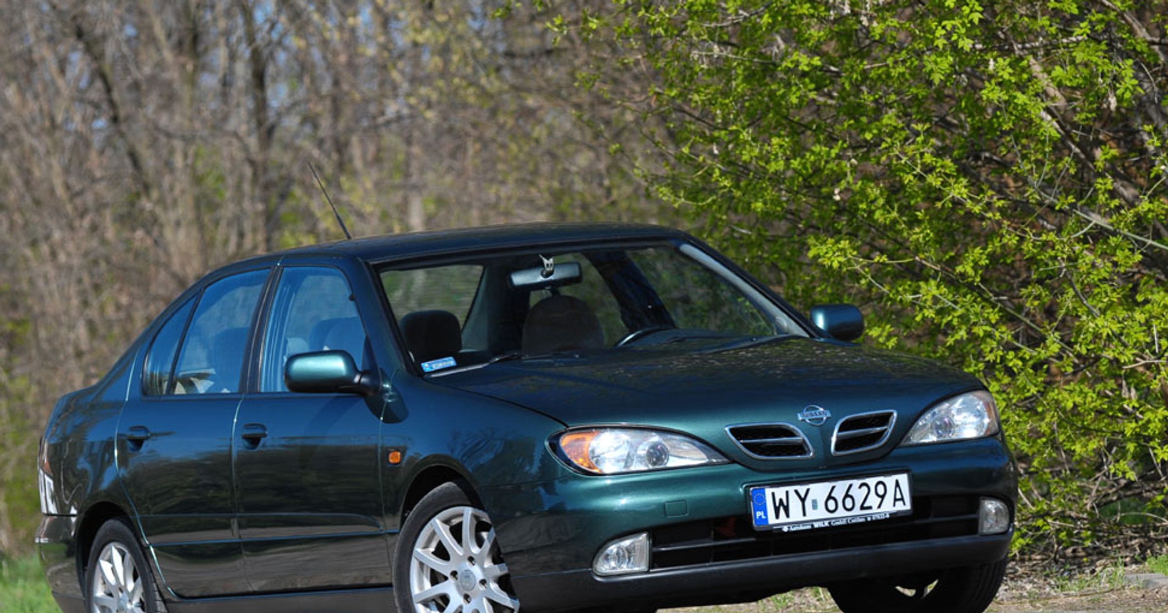 Nissan Primera 1.8: Nie wyruszaj w drogę bez zapasu oleju