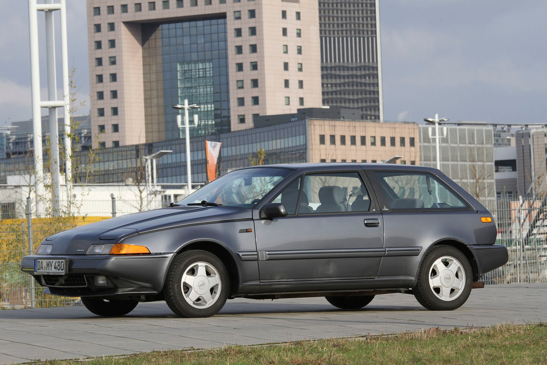 Volvo 480 - zbyt awangardowe jak na swoje czasy