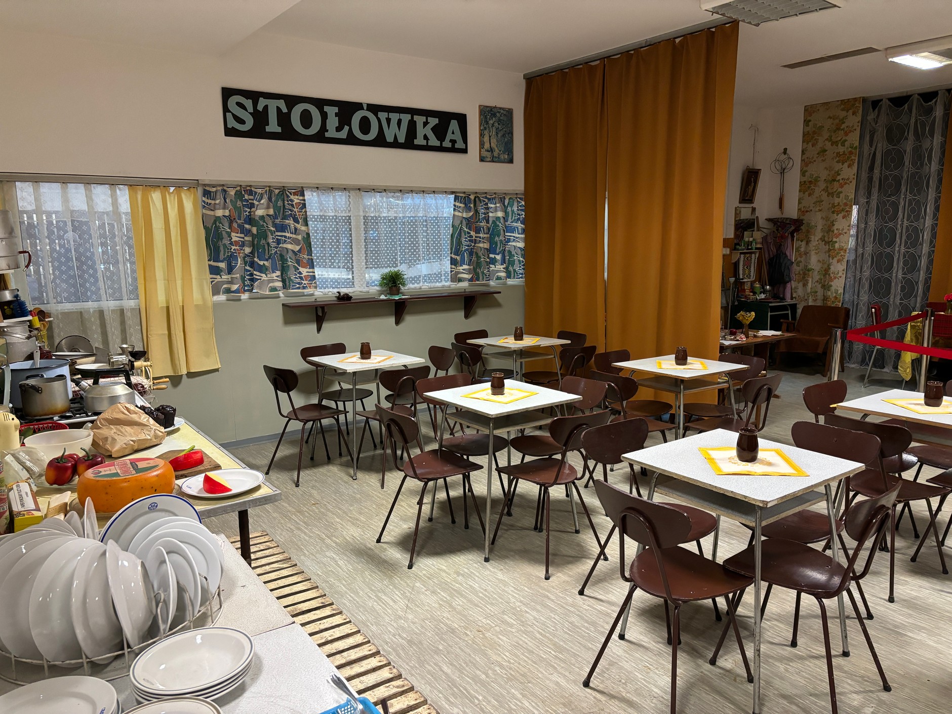 Wystawa w dawnej fabryce FSO