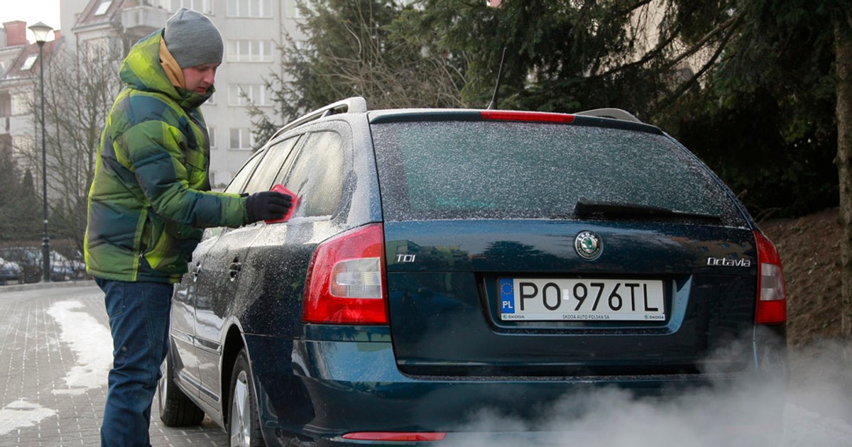 Jak jeździć zimą. Skuteczne porady na mroźne dni