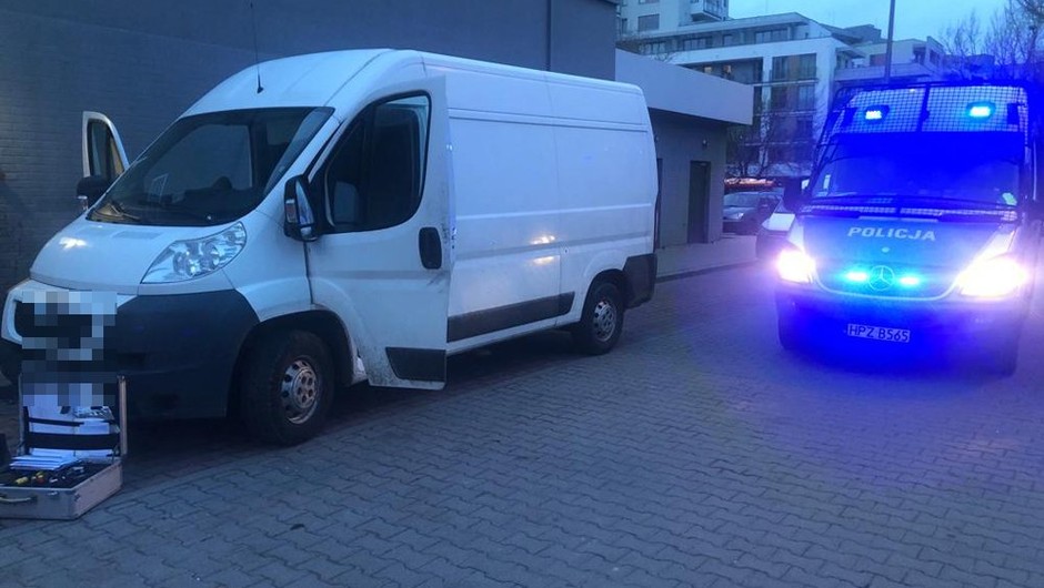 Policjanci odkryli w samochodzie aż 110 kg marihuany
