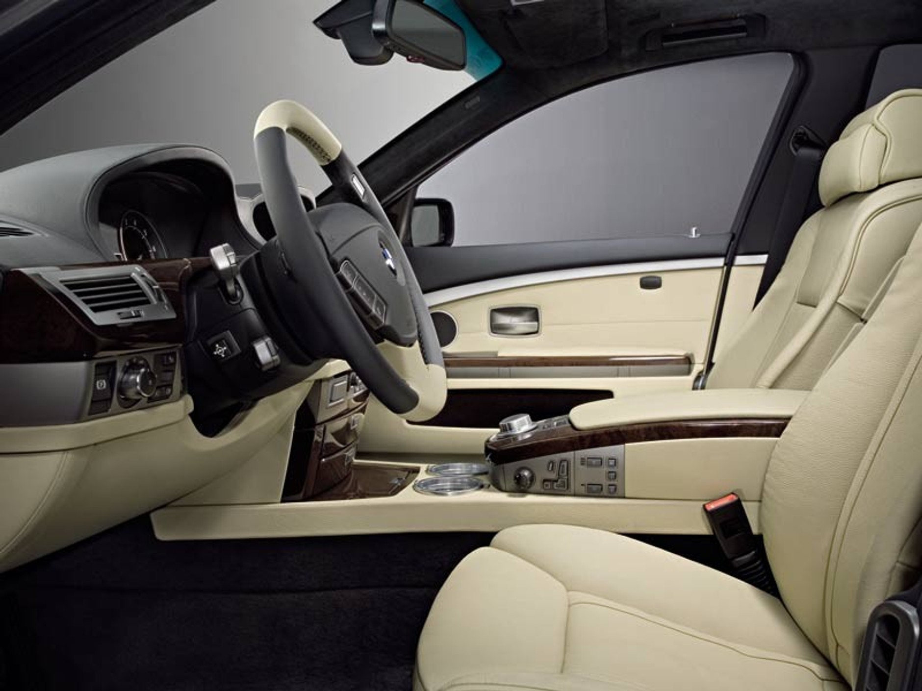 BMW 7 Exclusive Edition: siódemka dla wybrednych