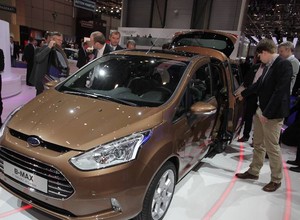 Ford B-Max: nowy, praktyczny mieszczuch