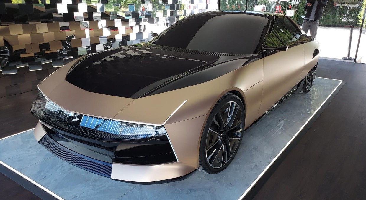Nowa wizja legendarnego Citroena: SM Tribute