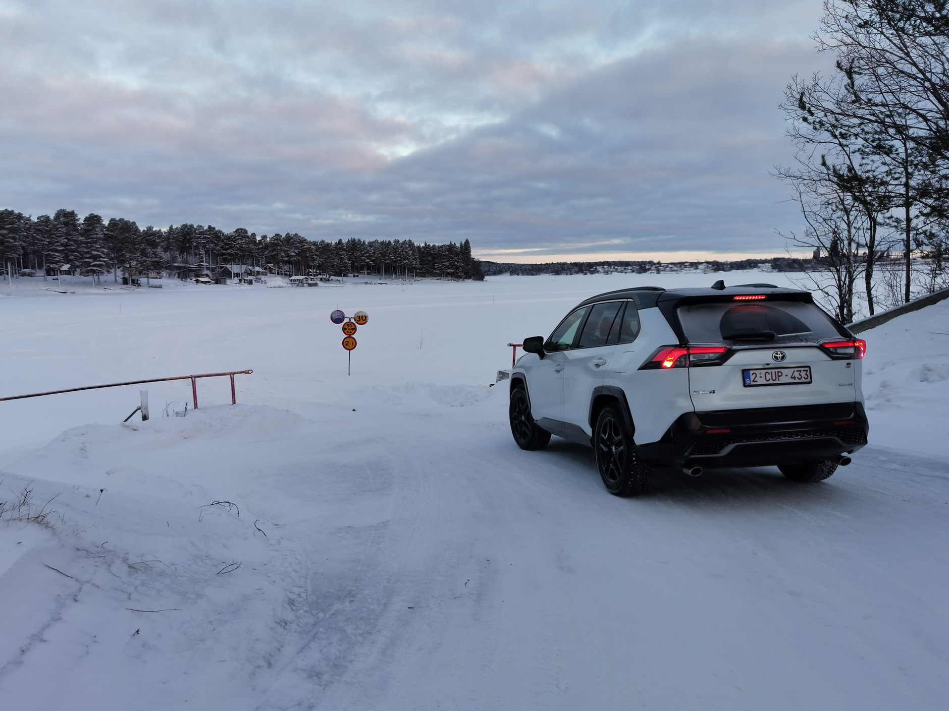 Wjazd na drogę lodową, Lulea, Szwecja