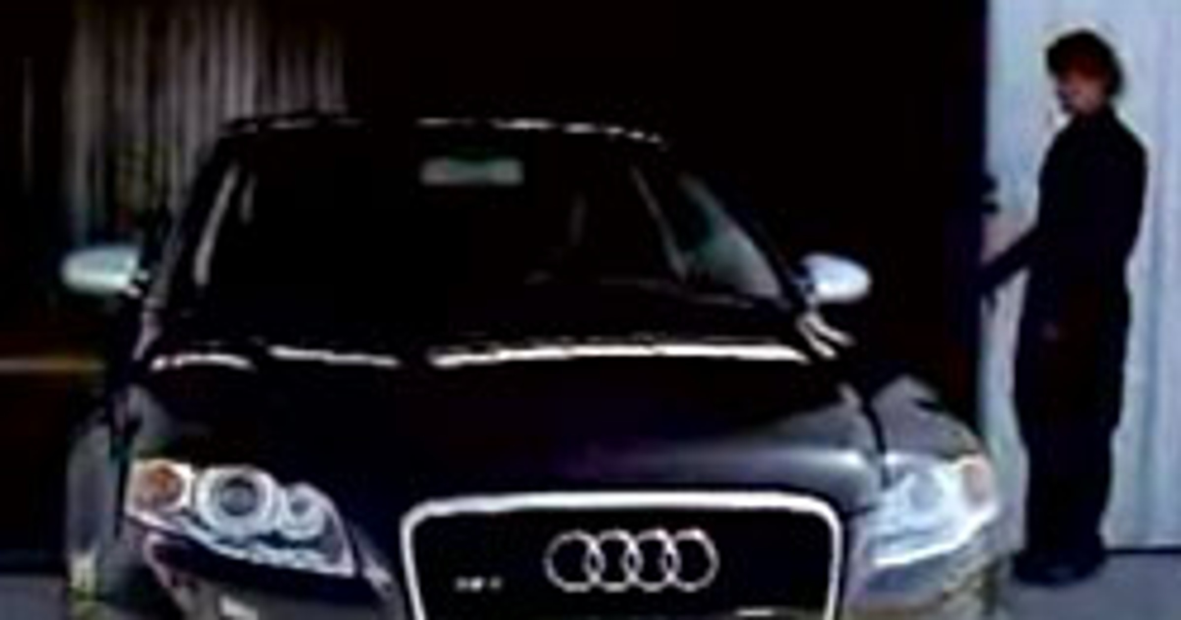 Wideo: Audi RS4 doskonałe narzędzie operatora dźwięku