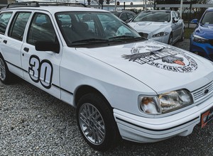 30-letnia Sierra na 30. finał WOŚP! Owsiak jeździł taką podczas pierwszej edycji