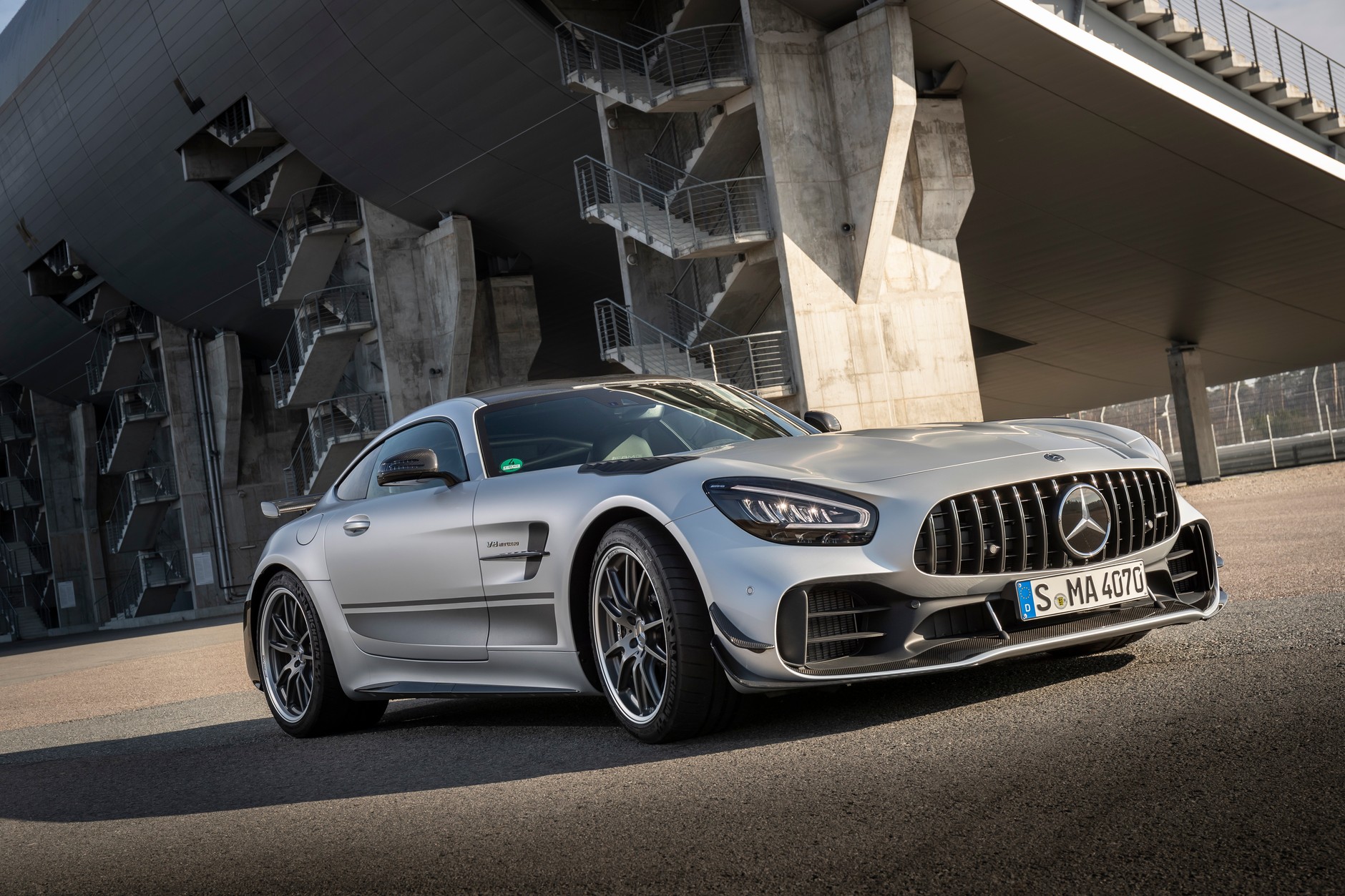 Mercedes-AMG GT R PRO