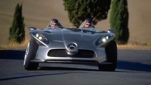 Mercedes F 400 Carving – futurystyczny roadster sprzed 20 lat