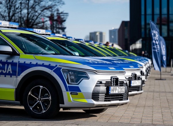 Polska policja kupiła kolejne nowe radiowozy. Tym razem hybrydowe SUV-y z 1.6 GDI