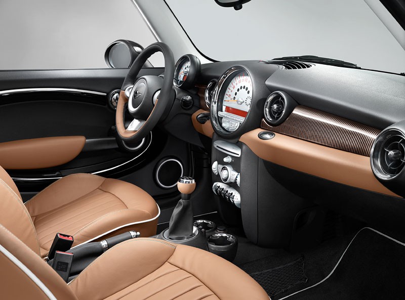 Mini 50 Mayfair i Mini 50 Camden: dwa specjalne modele na jubileusz