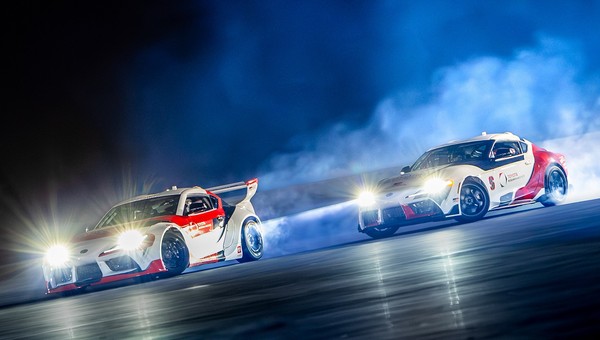 Toyota udowodniła, że możliwe jest autonomiczne driftowanie parami