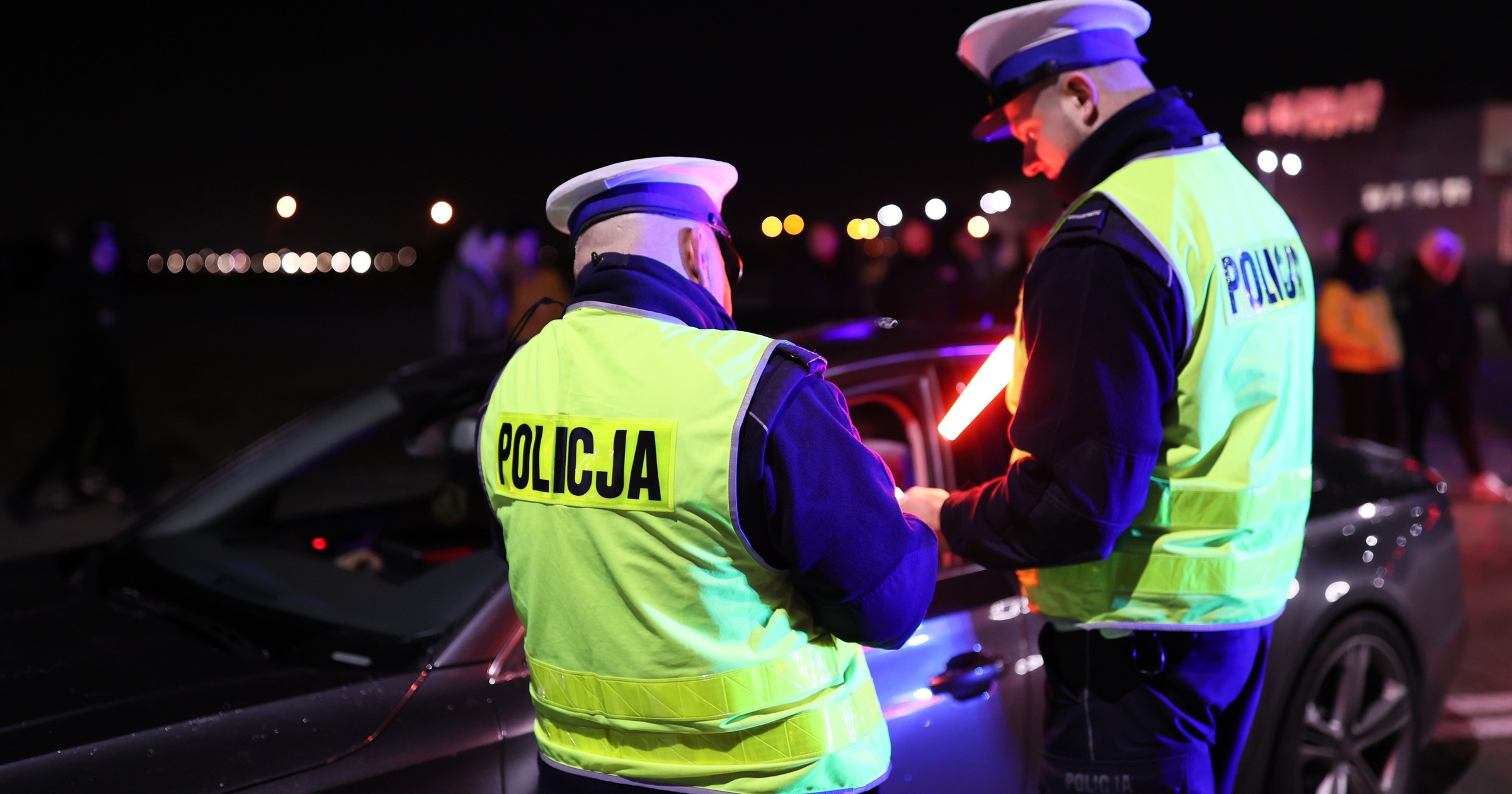 Kontrola policji po zmroku