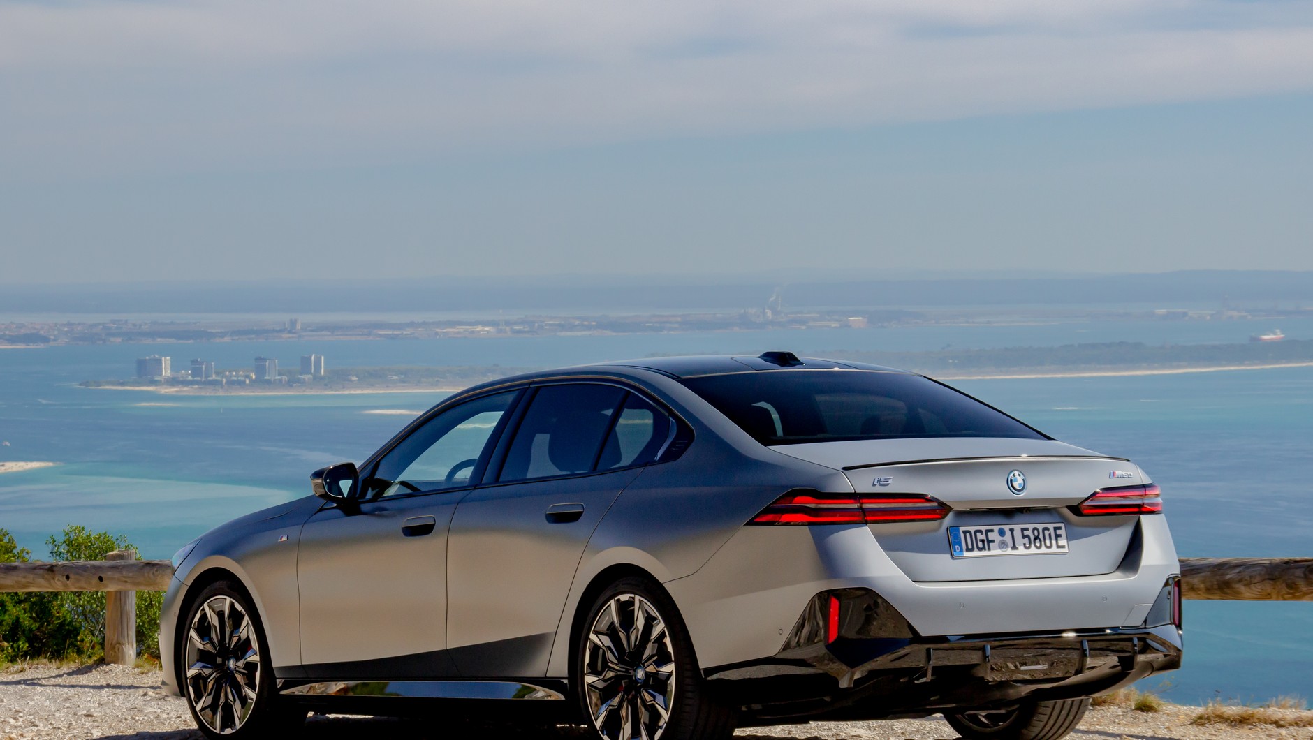BMW i5
