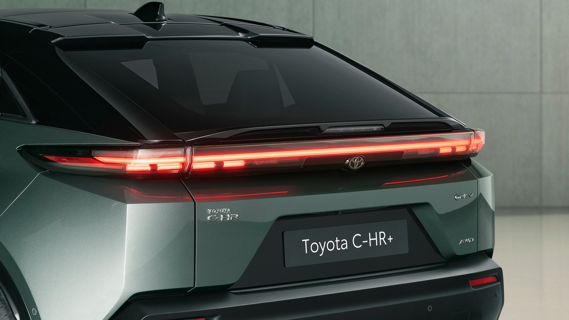 Nowa Toyota C-HR+