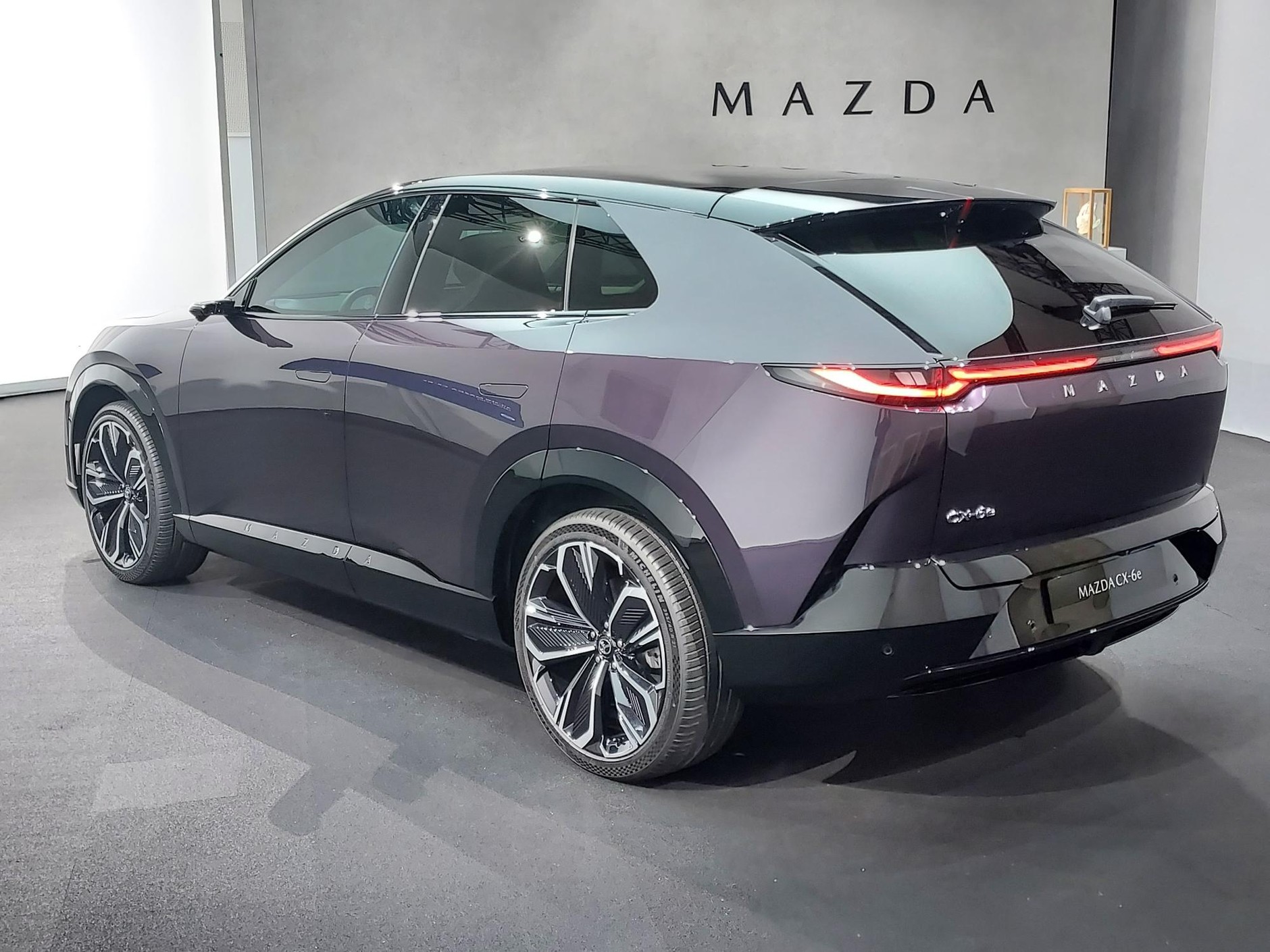 Mazda CX-6e