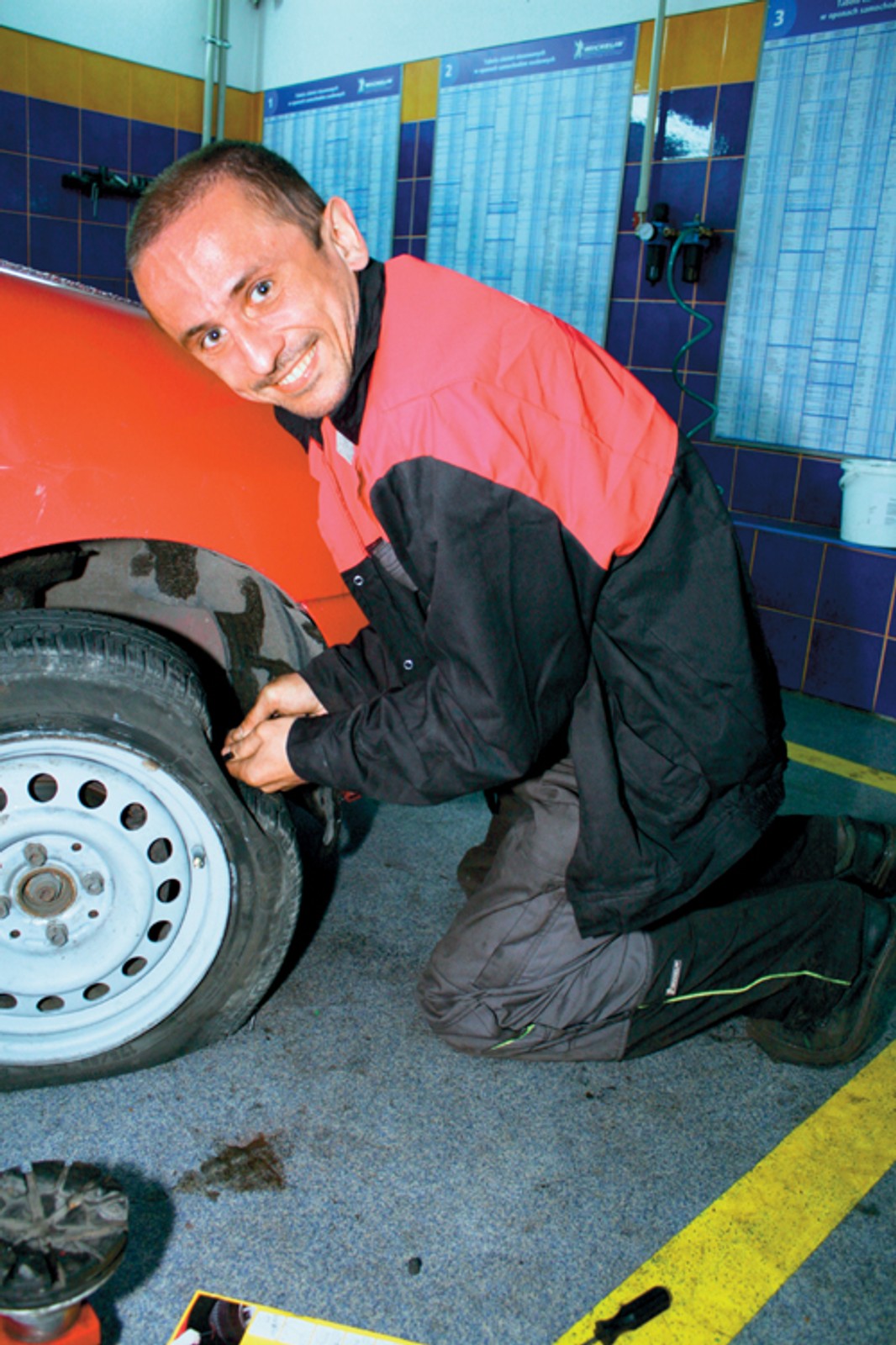 Łatka w spreju - szybki sposób na "flaka"