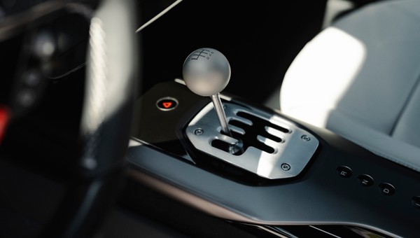 Ferrari 12 Cilindri Manuale