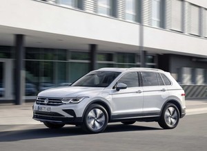 Volkswageny Tiguan, T-Roc, Golf i Touareg wezwane do serwisu