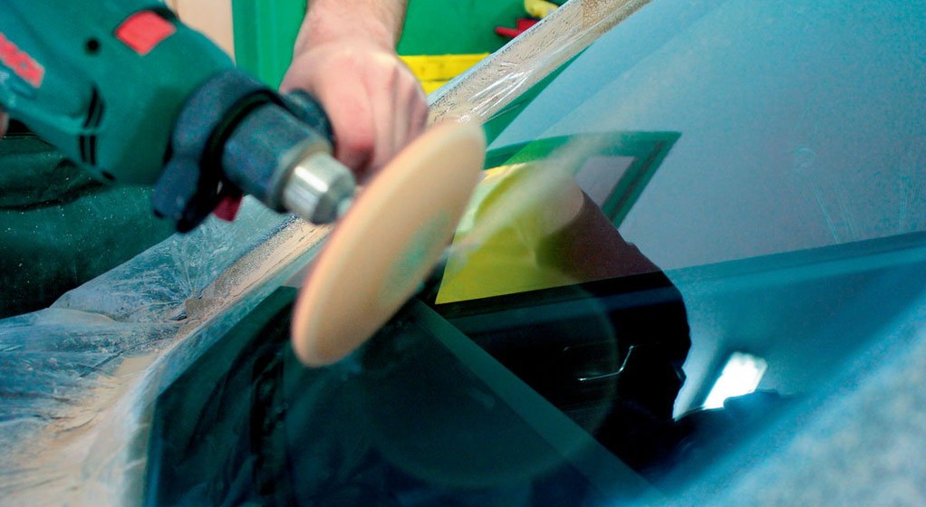 Polerowanie szyby czołowej