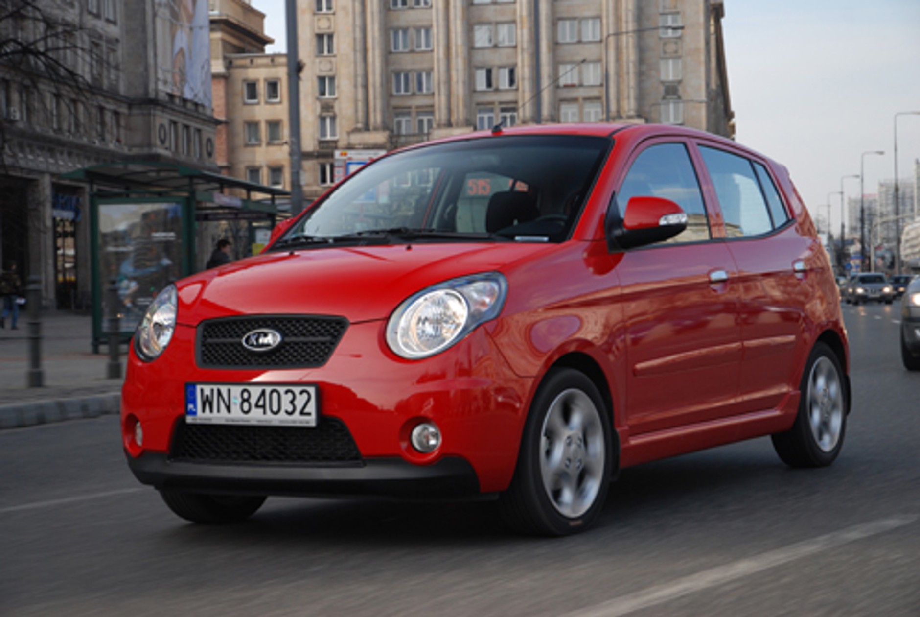 Kia Picanto 1.0 Comfort - Nowy makijaż pikantnej Scarlet