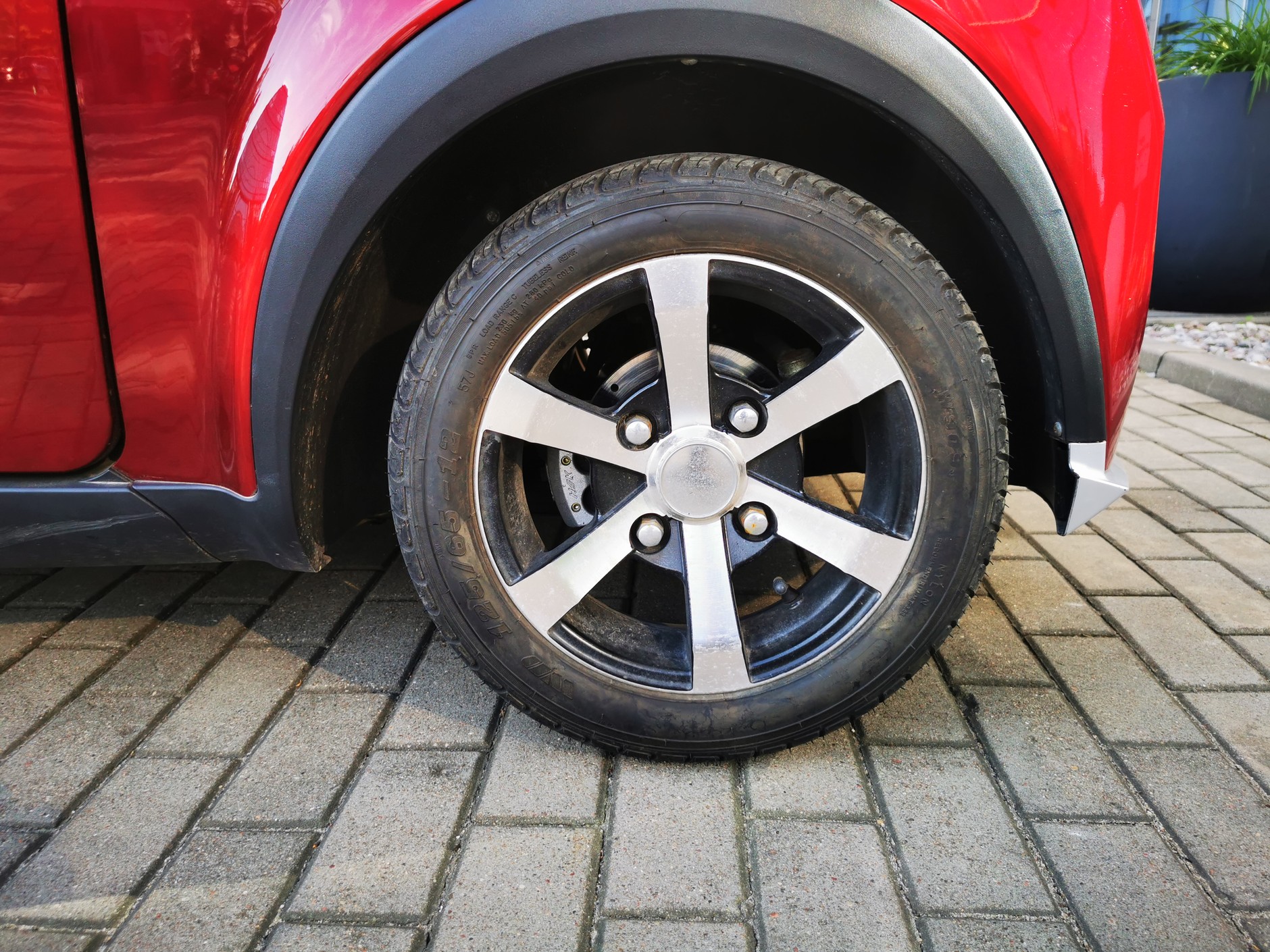 Electroride Futuri 4