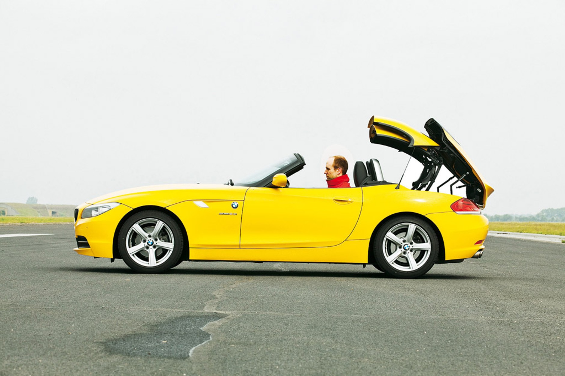 Mercedes SLK kontra BMW Z4 i Audi TT Roadster: sprawdziliśmy, czy ten Mercedes nadal budzi emocje?