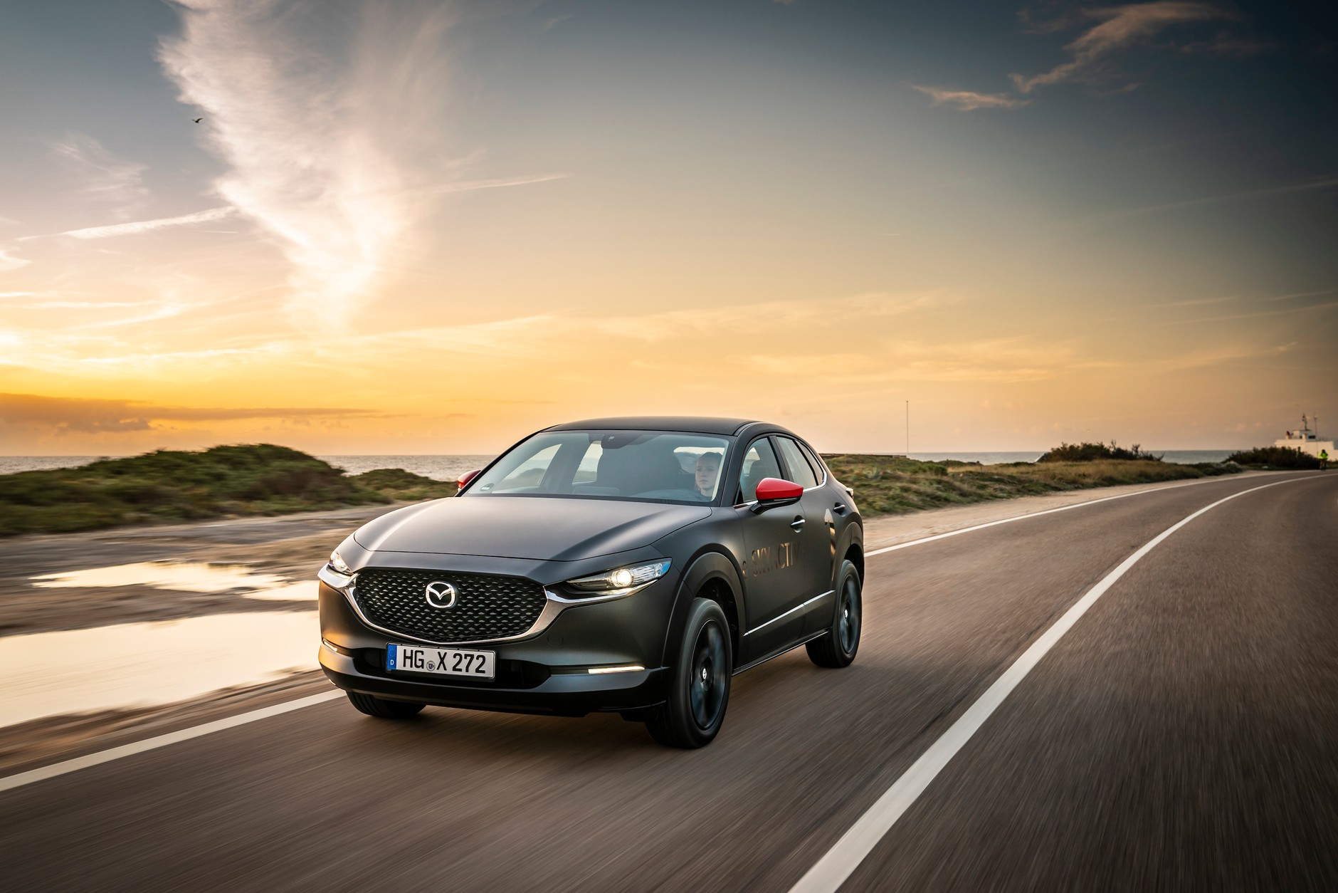 Jeżdżący prototyp Mazdy MX-30