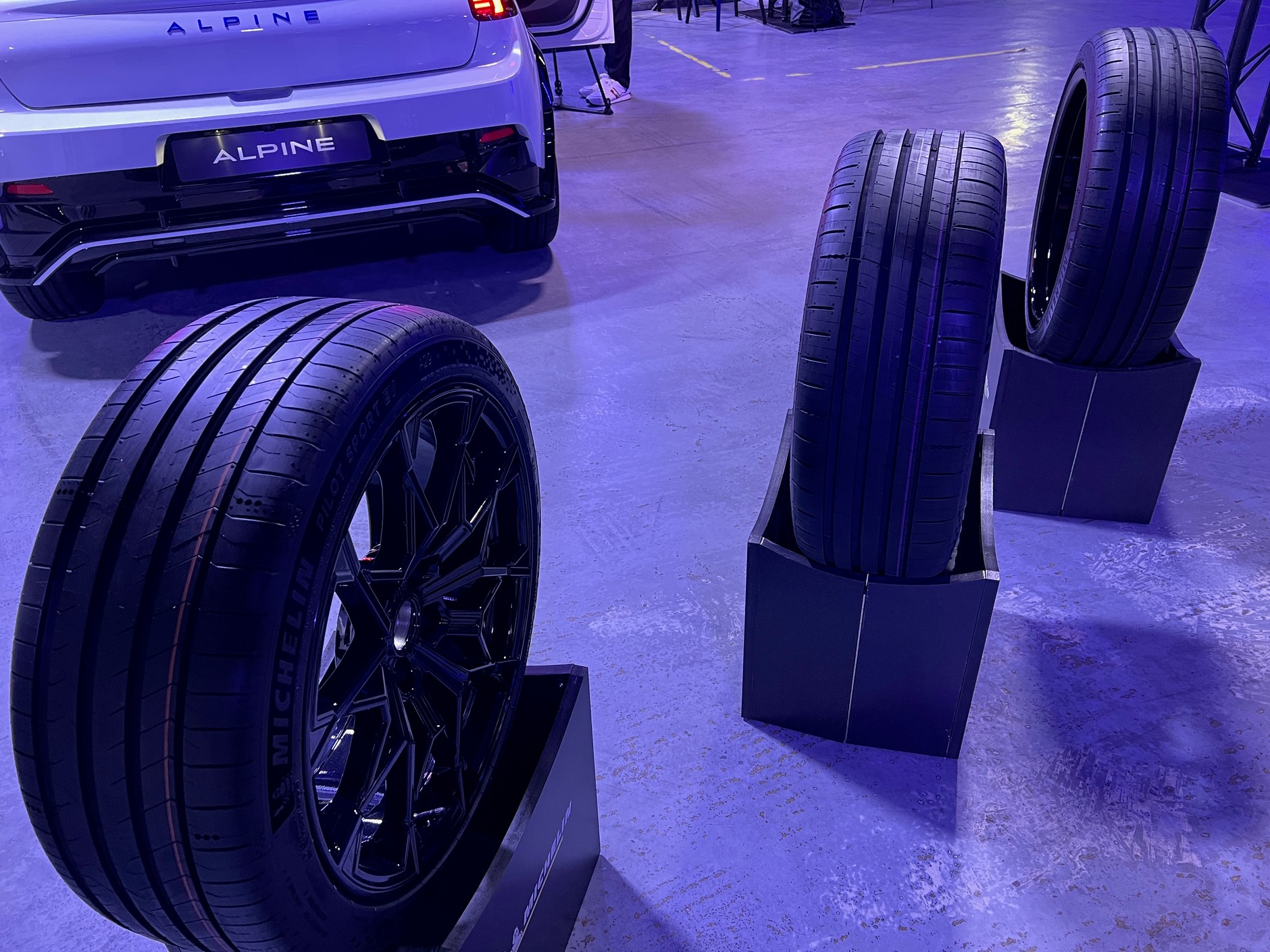 Opony Michelin dla Alpine A290