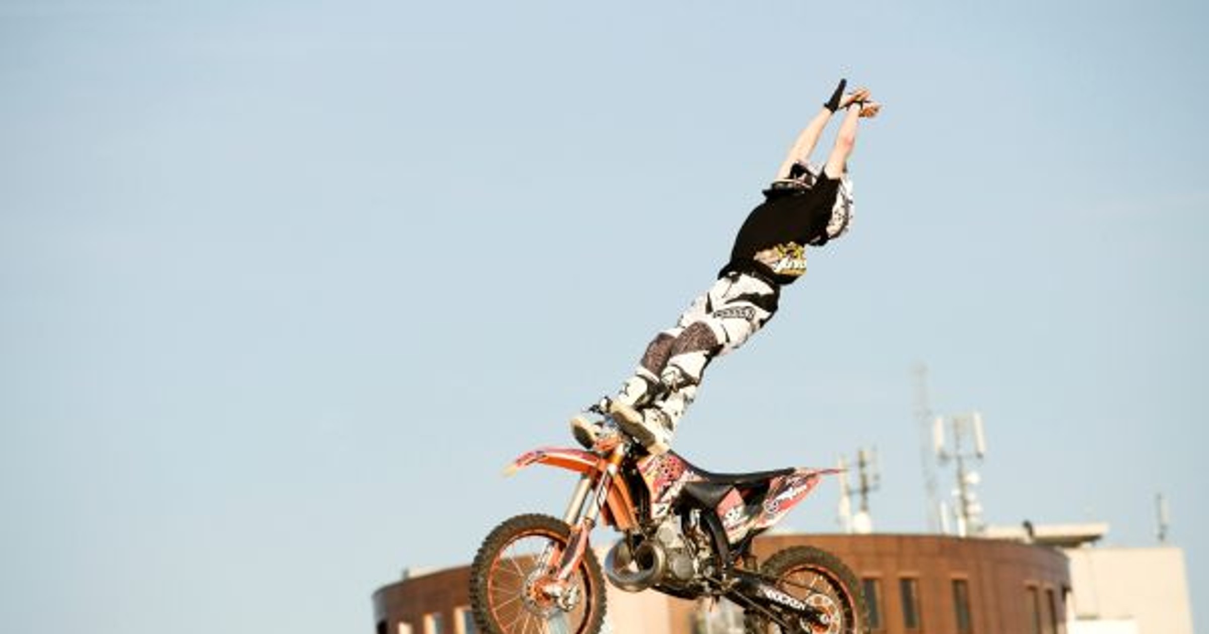 Motocykl - skoki FMX