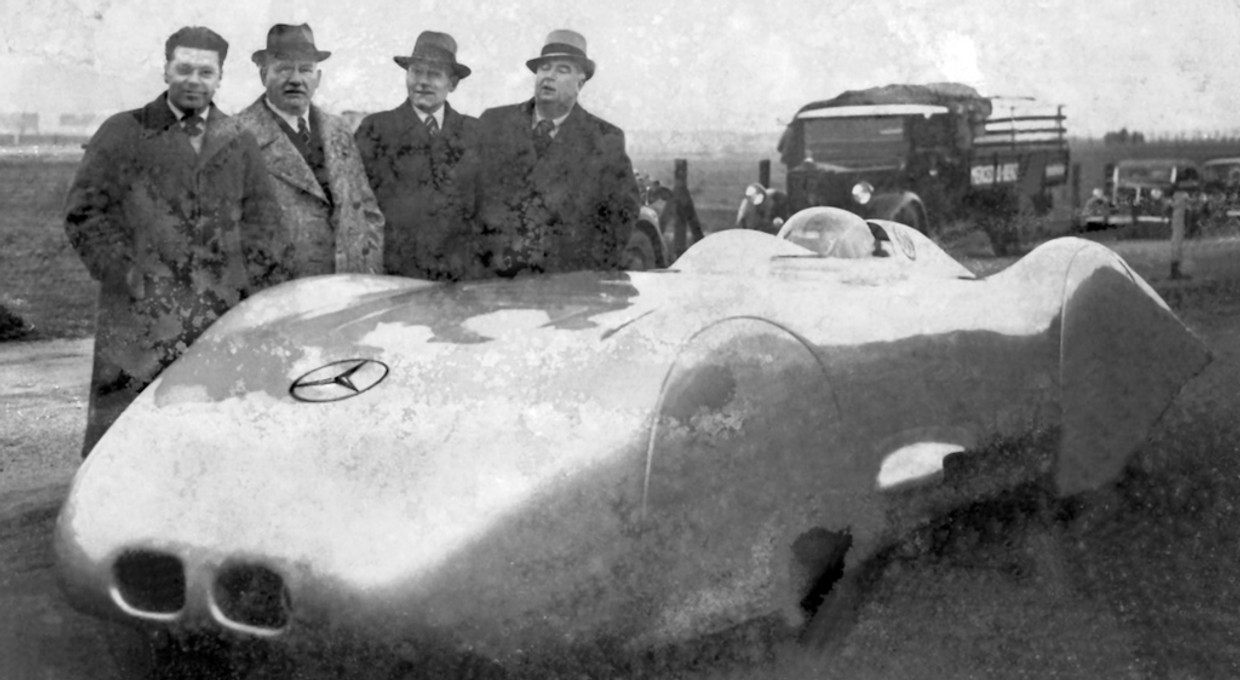 Rekord prędkości Rudolfa Caraccioli. 85 lat temu rozpędził Mercedesa W125 do 432,7 km/h