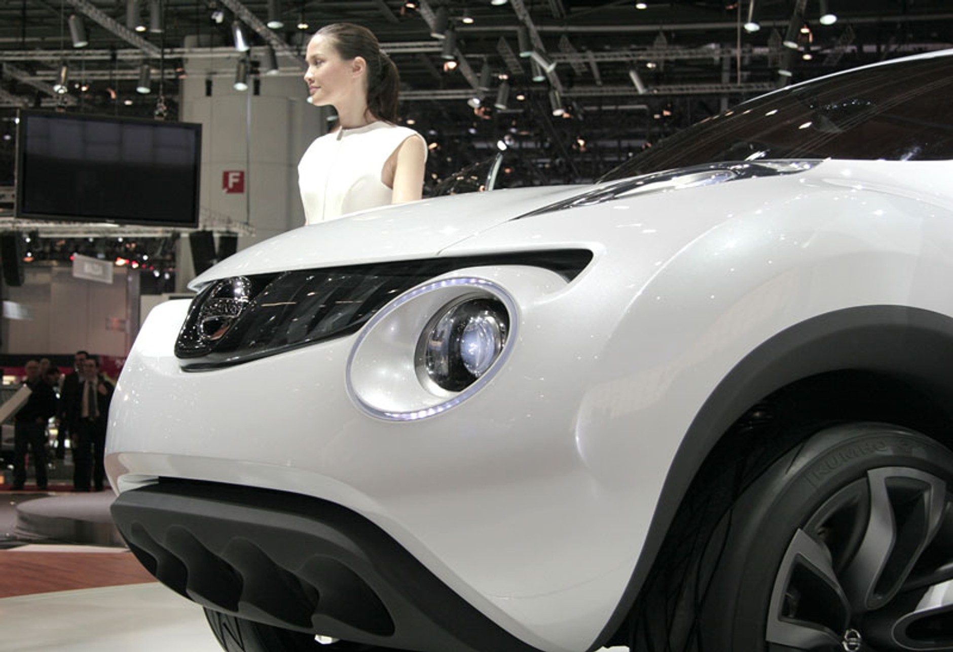 Genewa 2009: Nissan Qazana – terenowa żaba