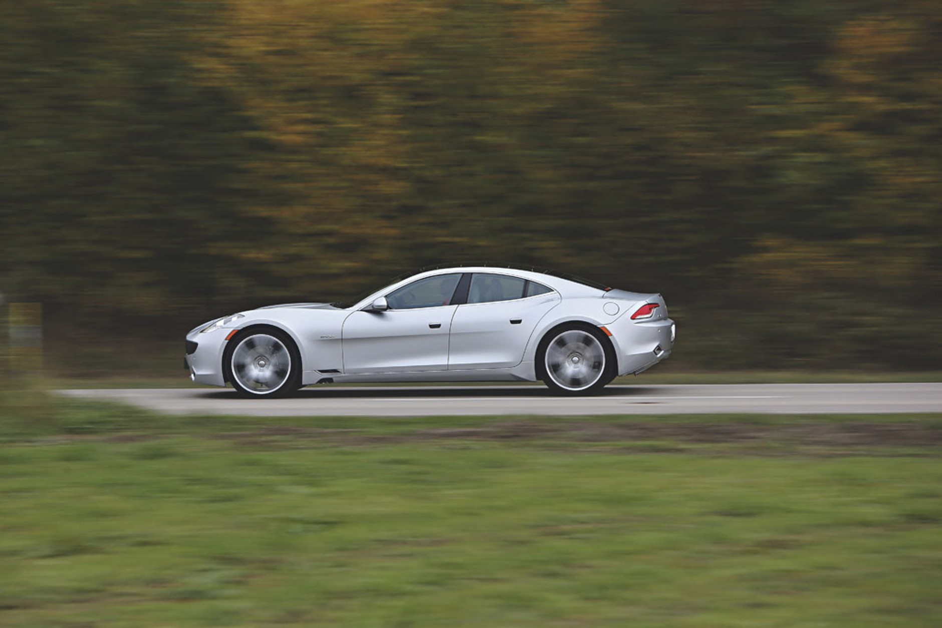 Fisker kontra Tesla: Ameryka pod napięciem