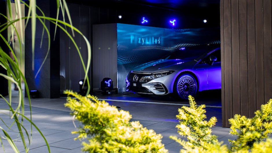 Mercedes EQS