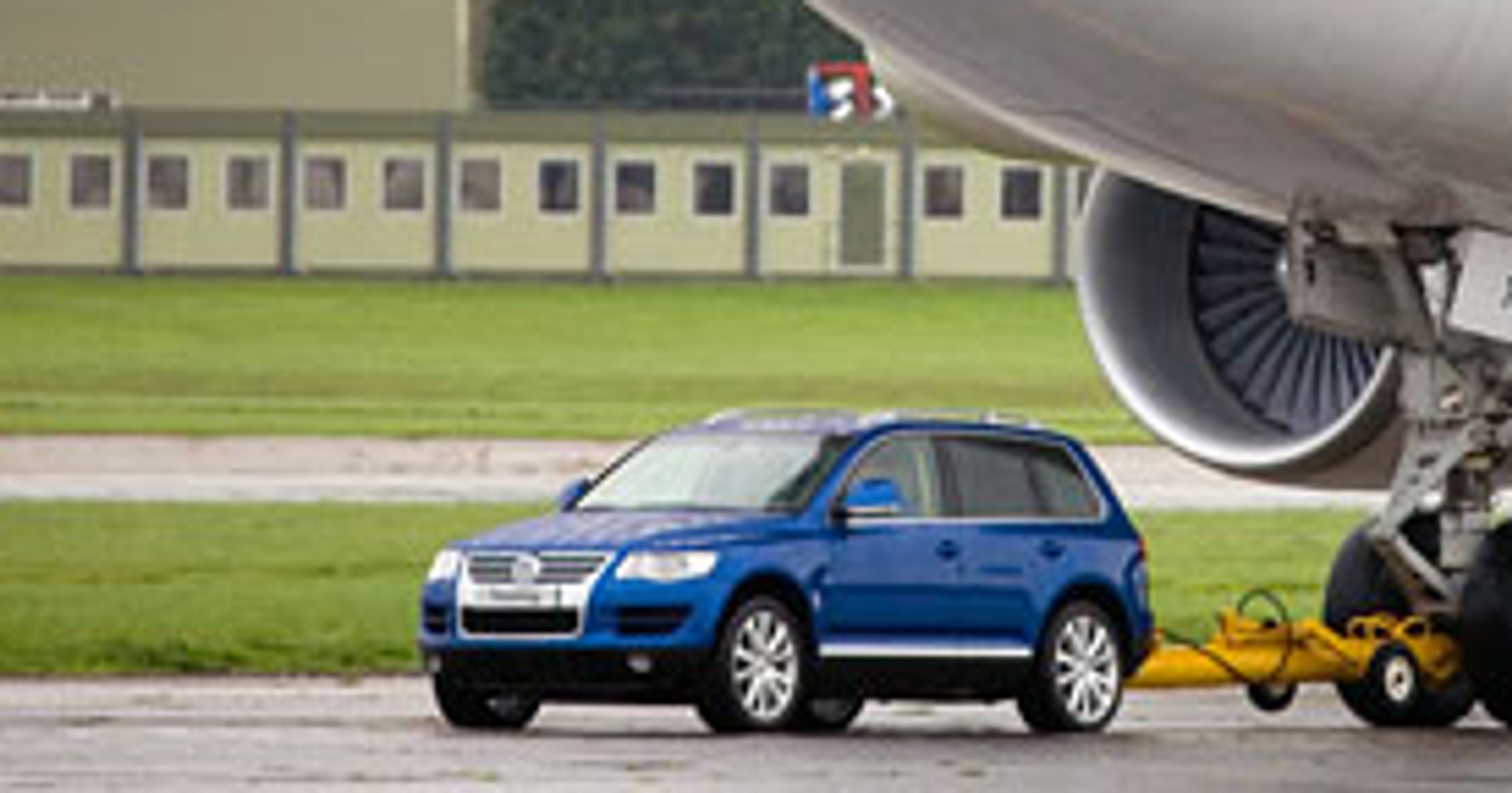 Volkswagen Touareg V10 TDI holował Boeinga 747-200