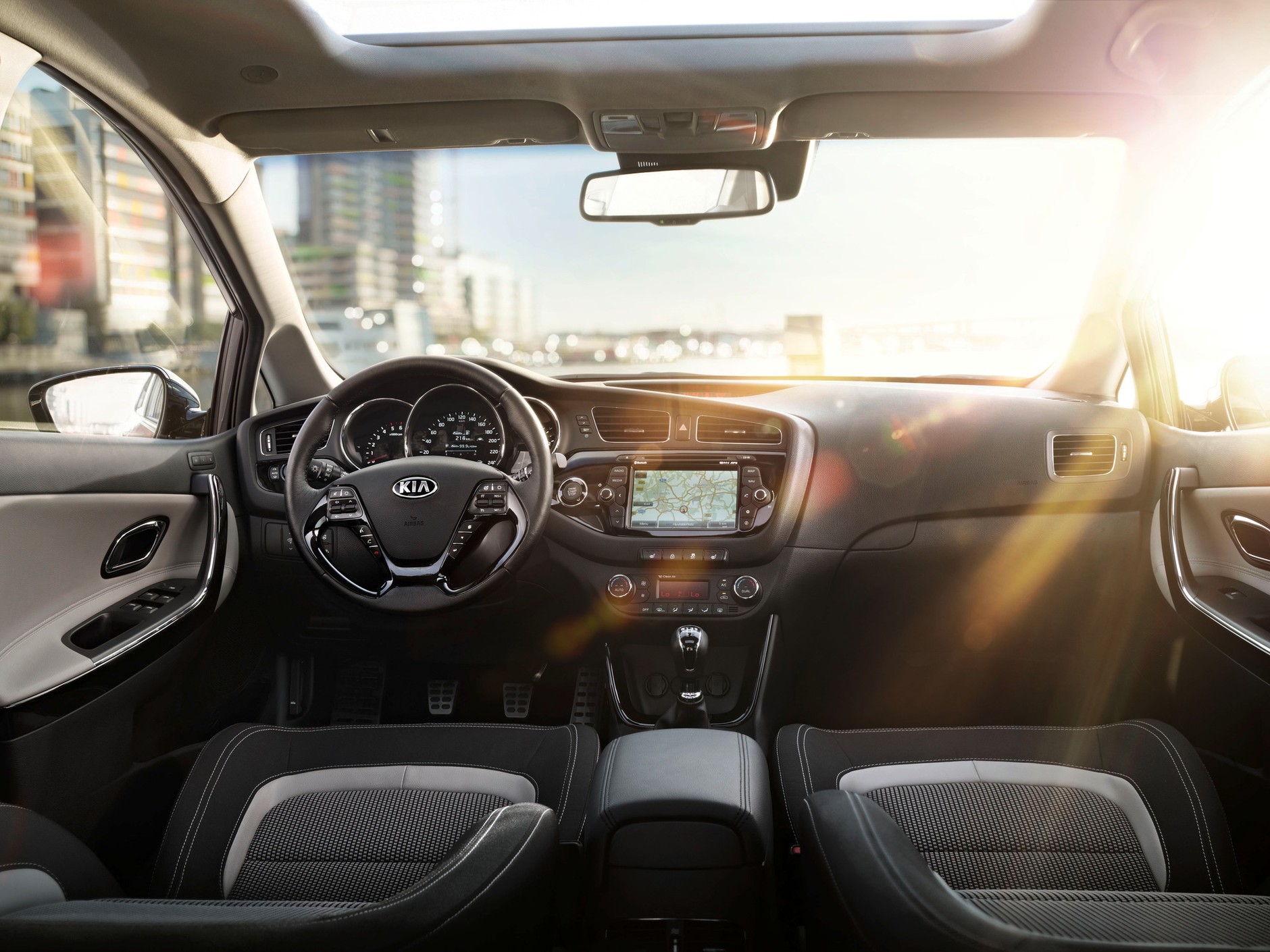 Wnętrze nowej Kia ceed kombi