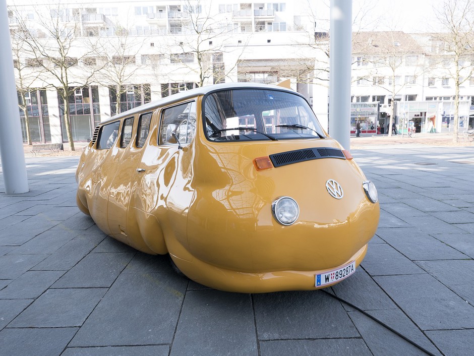 Hot Dog Bus