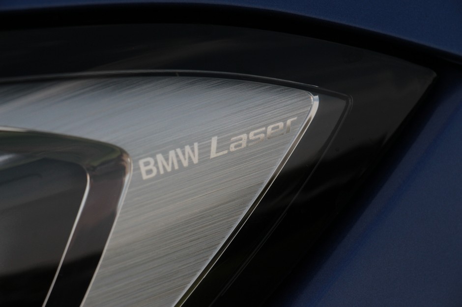BMW 330i