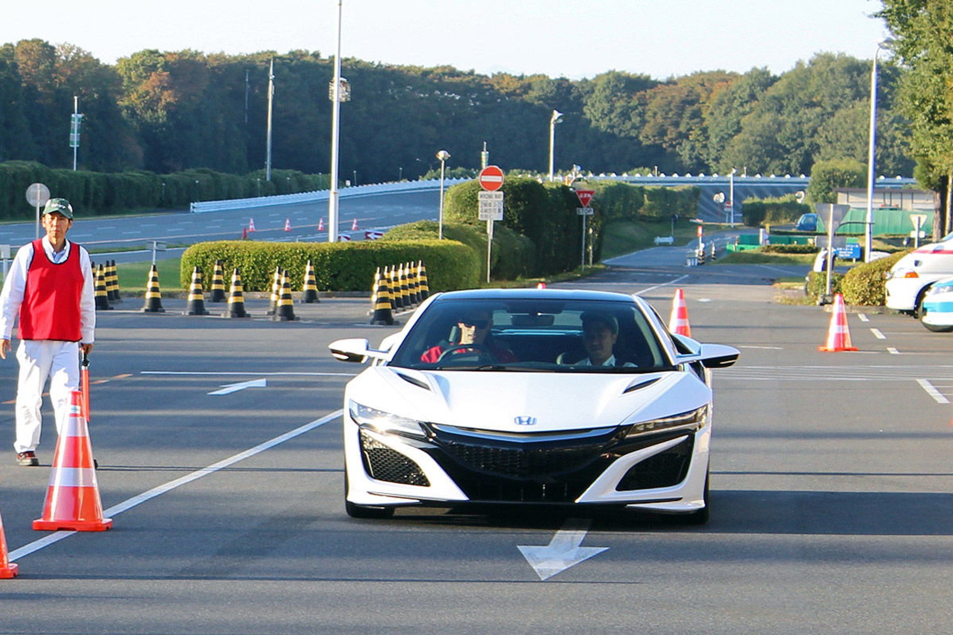 Honda odpala hybrydową rakietę - wielki powrót Hondy NSX