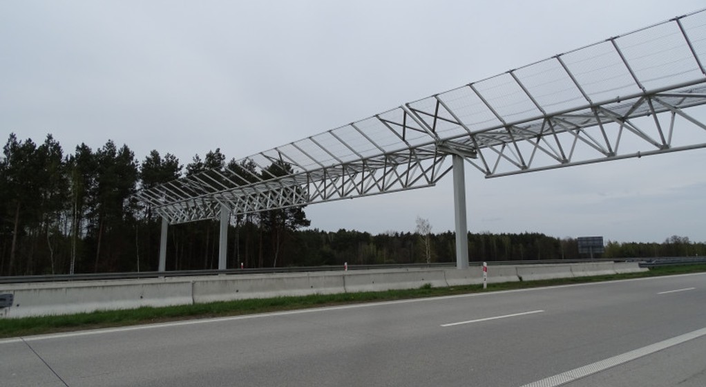 Bramownica dla nietoperzy nad drogą ekspresową