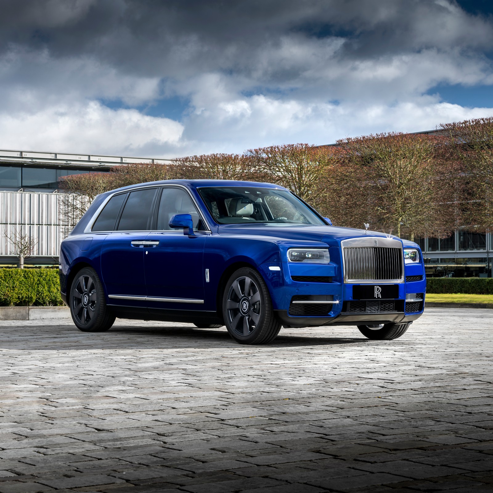 4. Rolls Royce Cullinan, rocznik 2020