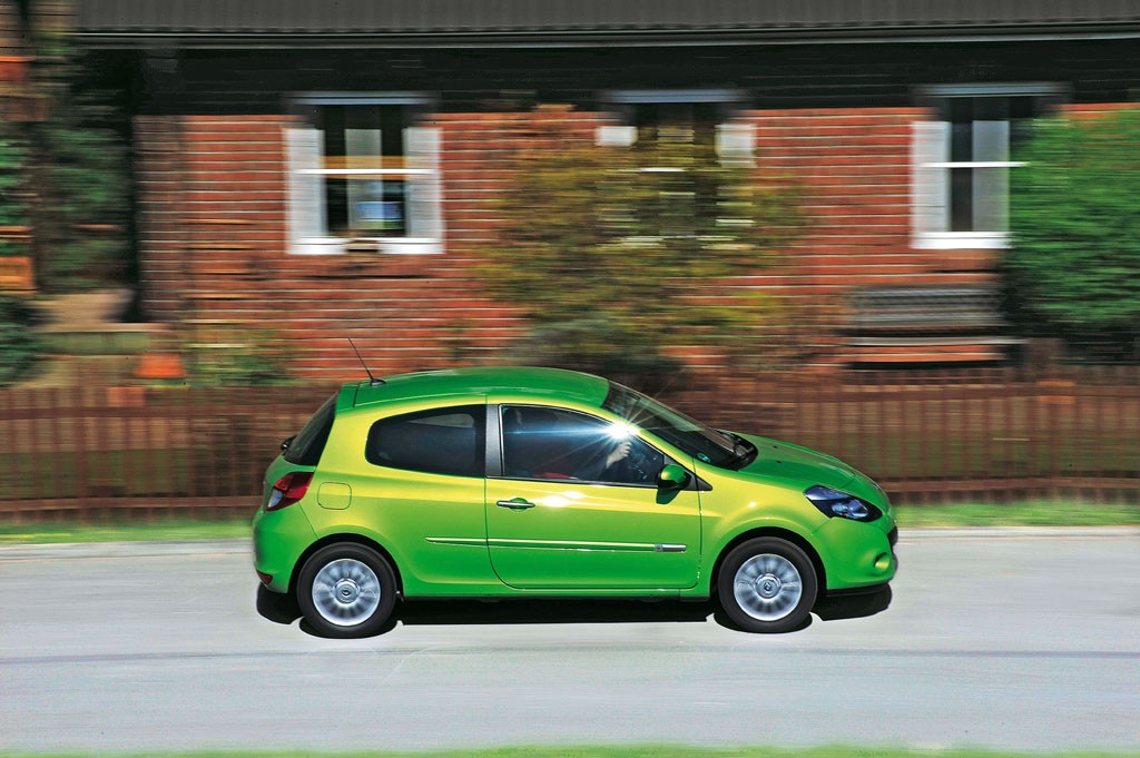 Klasa B - prawie, czy już kompakty? Mazda 2 kontra Opel Corsa, Renault Clio i Volkswagen Polo