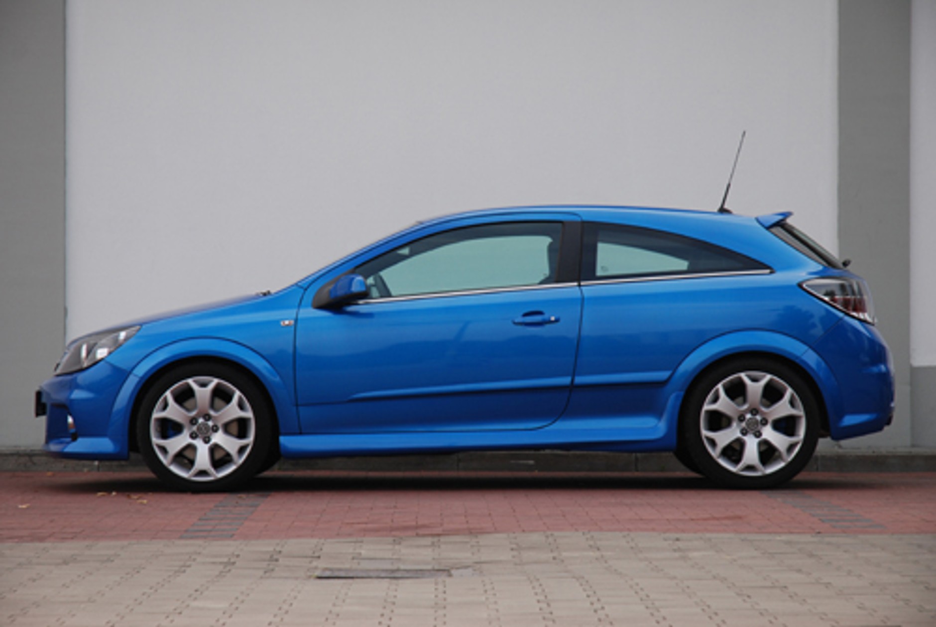 Opel Astra OPC - Wodzi na pokuszenie