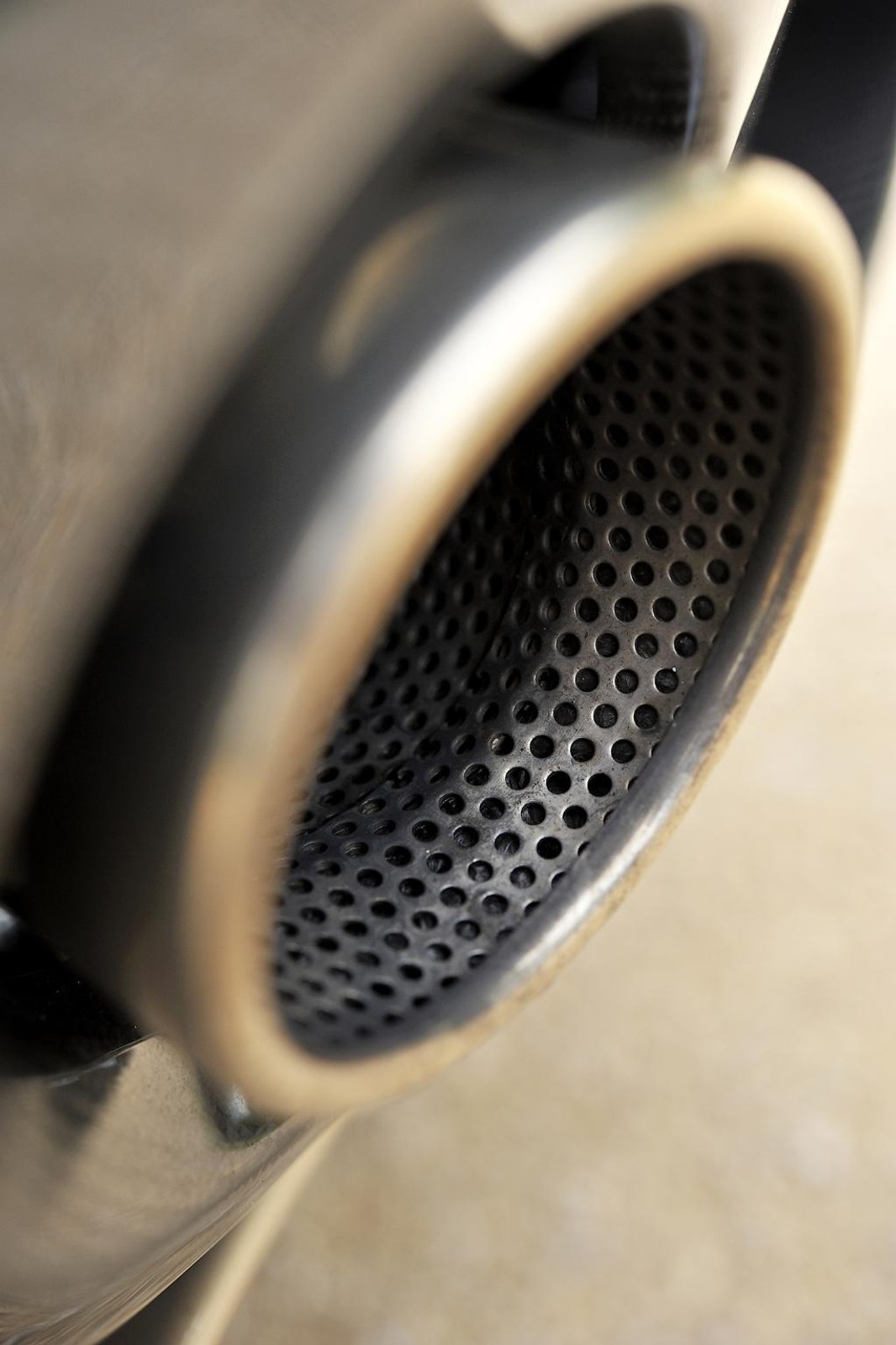 Jak jeździ Aston Martin Vanquish?