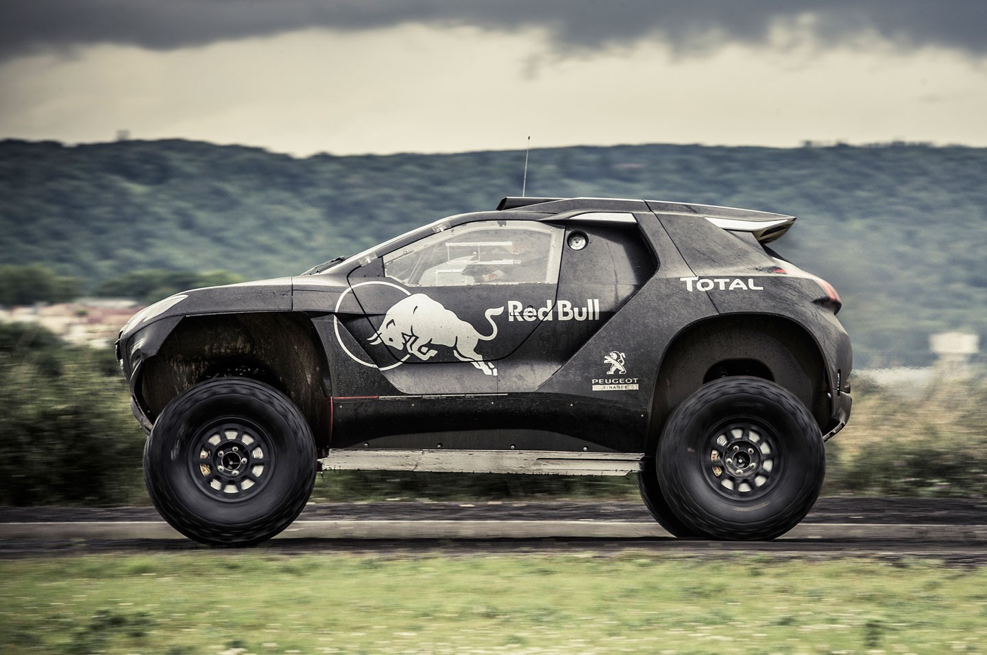 Peugeot 2008 DKR już testuje