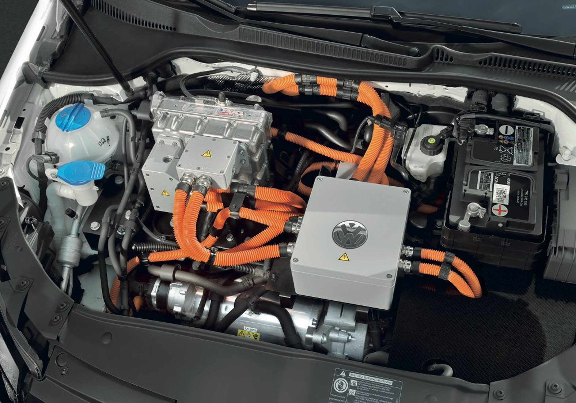 Volkswagen Golf blue-e-motion Concept