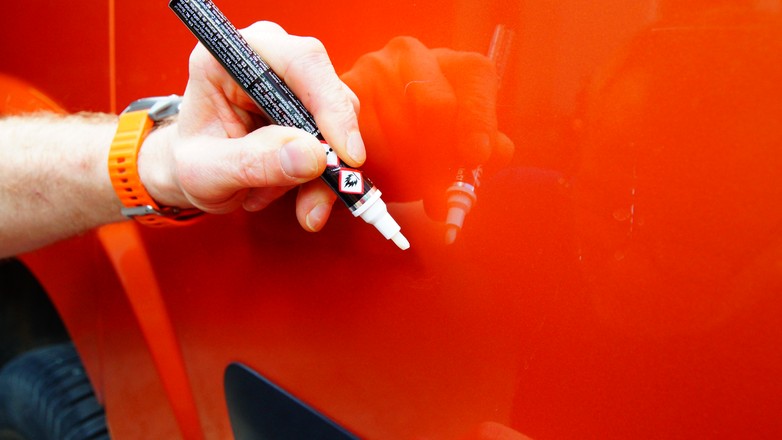 Czy flamaster do usuwania rys Quixx Paint działa?