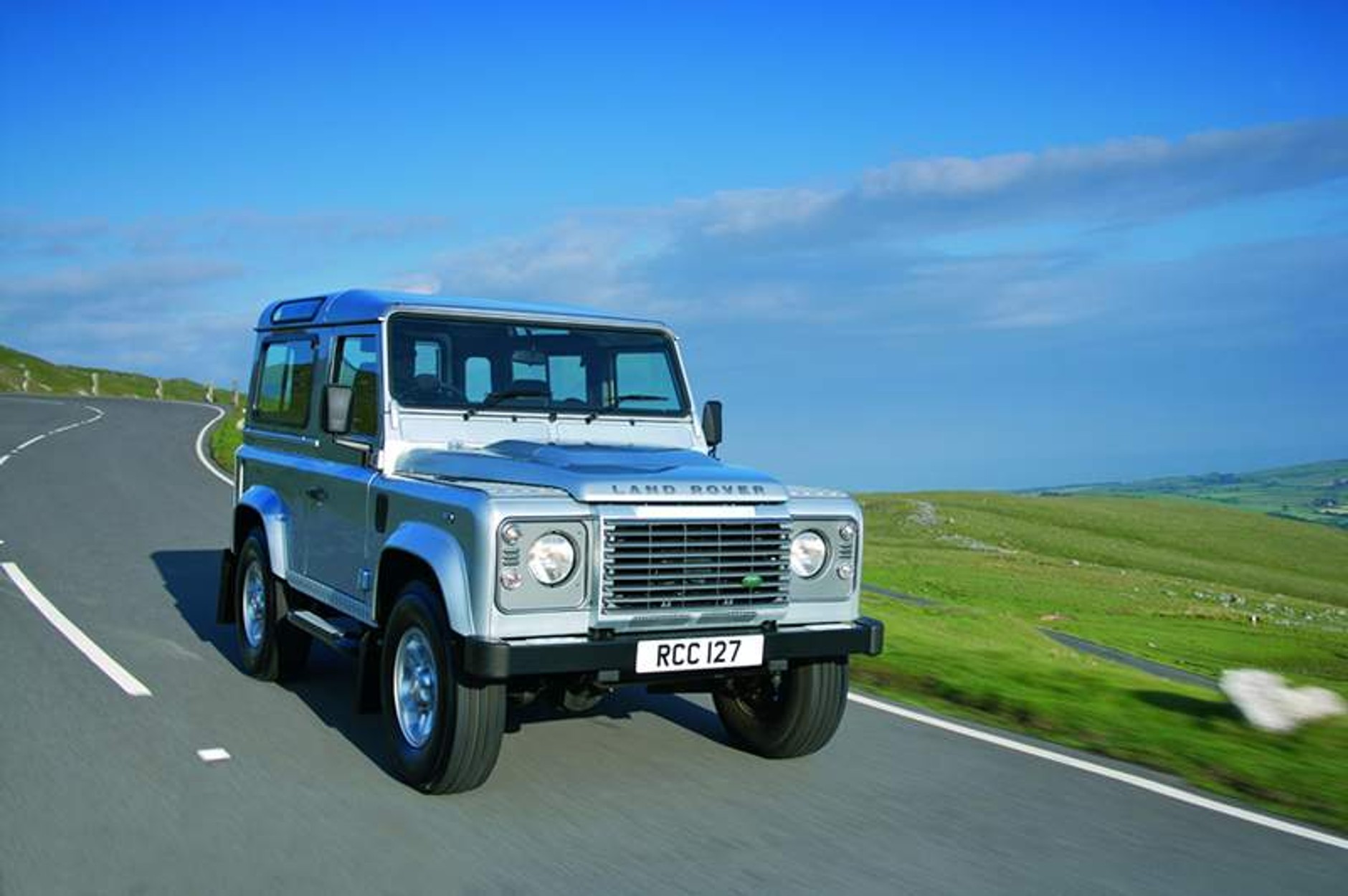 Land Rover Defender 2007: ten sam, a jednak inny
